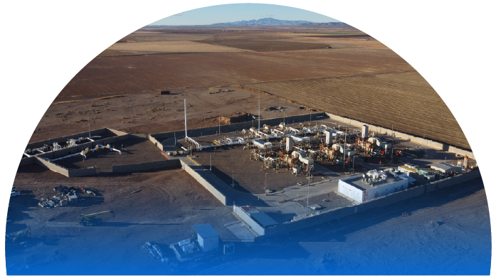 Instalación de infraestructura energética de Carso Energy en zona desértica